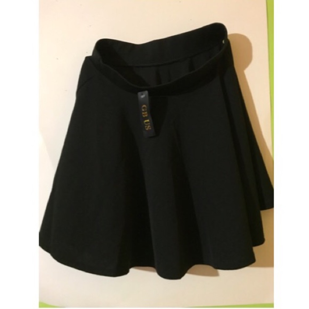 Black skater skirt